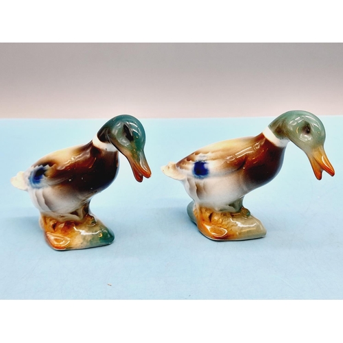 569 - Beswick Duck Figures (3) plus Beswick Matt Song Thrush Figure. Tallest 15cm.