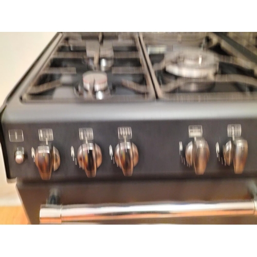 184 - Belling Farmhouse 7 Burner Gas Cooker with 2 Ovens and Grill. 92cm High, 100cm x 62cm. Vendor Advise... 