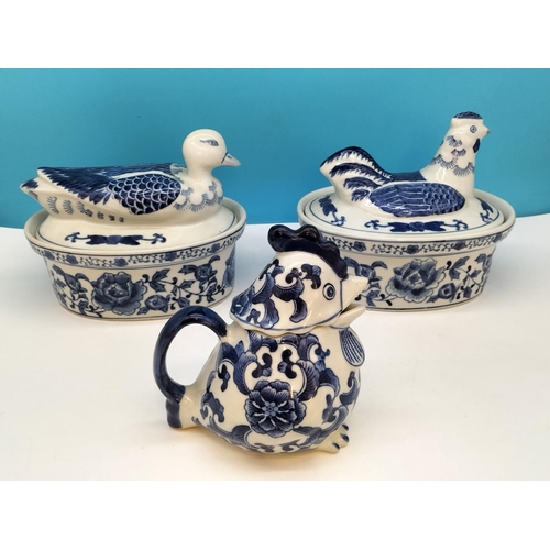 185 - Blue and White 'Duck' and 'Hen' Lidded Casserole/Pie Dishes plus a Teapot in the Shape of a Chicken ... 