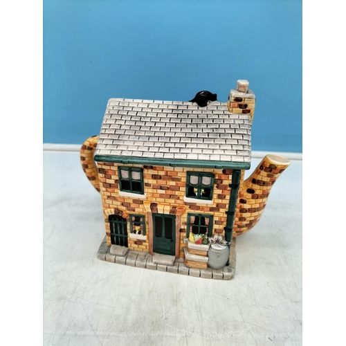 347 - Collection of Ceramics to include Lilliput Lane Cottages and Collectable Teapots