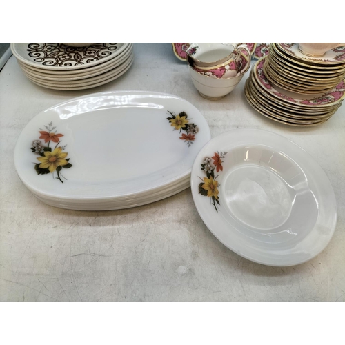 596 - Collection of Ceramics to include Foley China Items, Biltons Celtic Rose' Plates and Bowls, Pyrex 'A... 