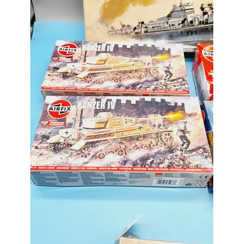 459 - Airfix Military Model Kits (6).