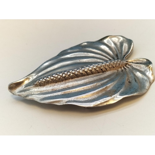 566 - Sterling Silver Anthurium Brooch. 6cm x 4.5cm.