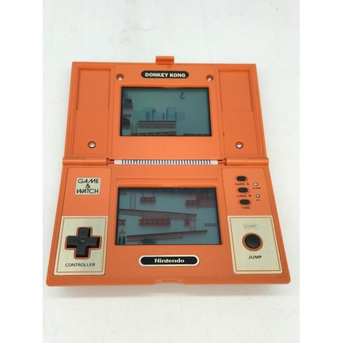 62 - Nintendo DX52 'Donkey Kong' Hand Held Video Game Console c1982 W/O.