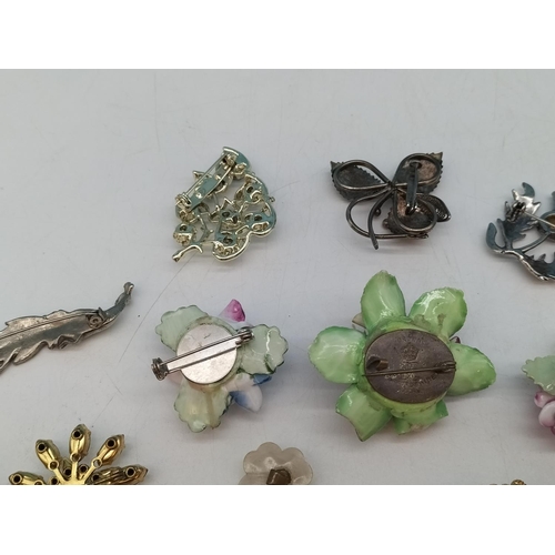 308 - Collection of Mixed Brooches to include Scottish Thistle, Peacock, etc plus a Pendant and Pair of Ea... 