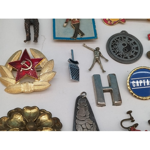 352 - Collection of Commemorative Coins in Case, Badges, Pendants, Watches, etc.