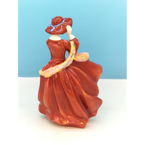 353 - Boxed Royal Doulton Pretty Ladies 17cm Figure 'Top O' The Hill' HN 4778.