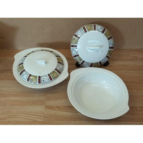 365 - Collection of Items to include Boxed Villeroy & Boch Large Soup Bowl, Elephant Teapot, Majolica Plan... 