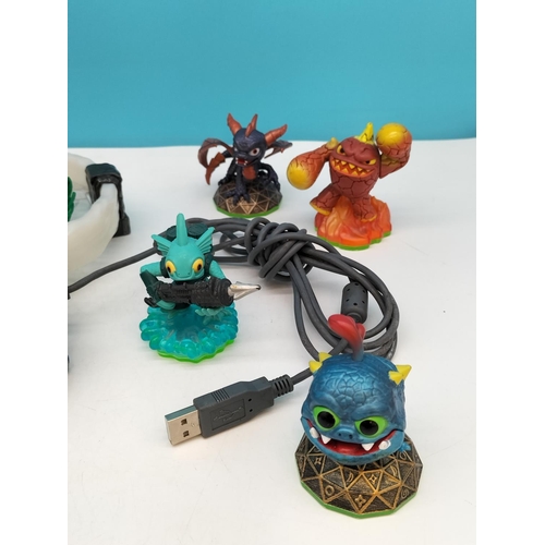 415 - Skylander Spyro and Giants Figures (10) to include Eruptor, Stealth Elf, Prism Break, Gill Grunt, Wr... 