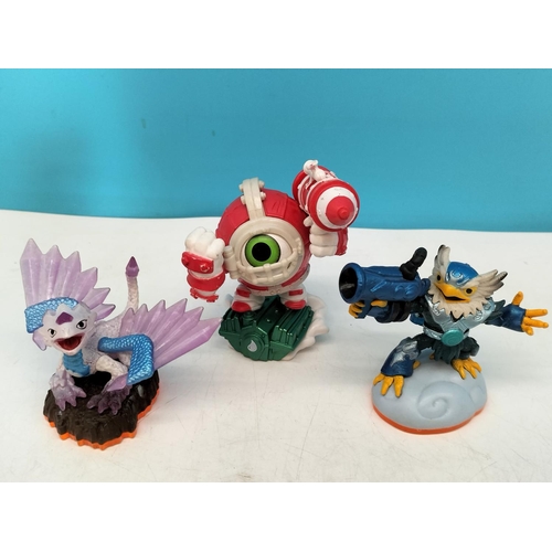 416 - Skylander Figures (16) to include Zap, Sprocket, Flashwing, Drobot (2), Dino-Rang, Gill Grunt, Chill... 