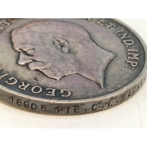 8 - WWI Medals (2) 16905 PTE  C.L. Barker Linc R.