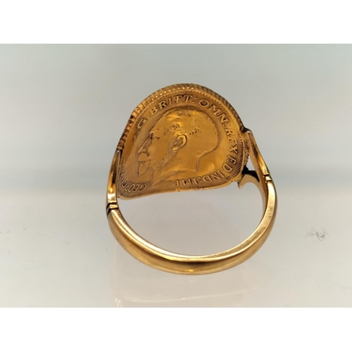87 - 1913 Half Gold Sovereign Coin Ring with 9kt Shank. Size M. Total Weight 5.5 Grams.