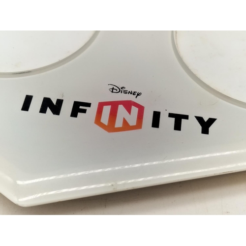 139 - Disney Infinity Spiderman Set to include Spiderman, Venom, Play Crystal and Power Portal Pack.