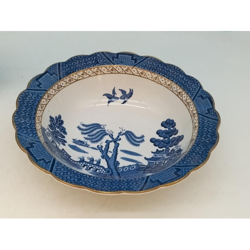 102 - Booths 'Real Old Willow' 7 Piece Dessert Set. Largest Bowl 23cm Diameter.