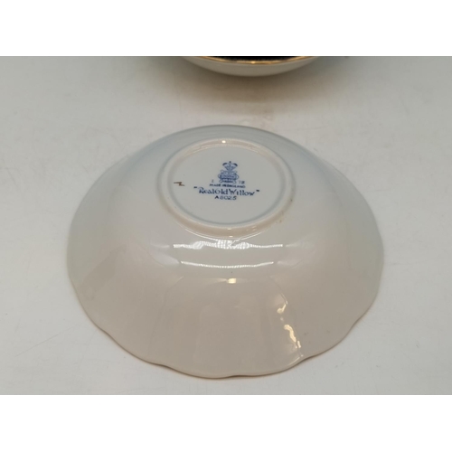 102 - Booths 'Real Old Willow' 7 Piece Dessert Set. Largest Bowl 23cm Diameter.