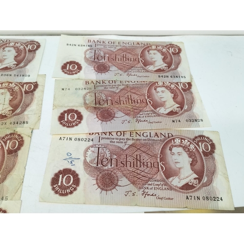 103 - Collection of Bank Notes to include 19 x Bank of England Ten Shilling Notes, 3 x Australian One Doll... 