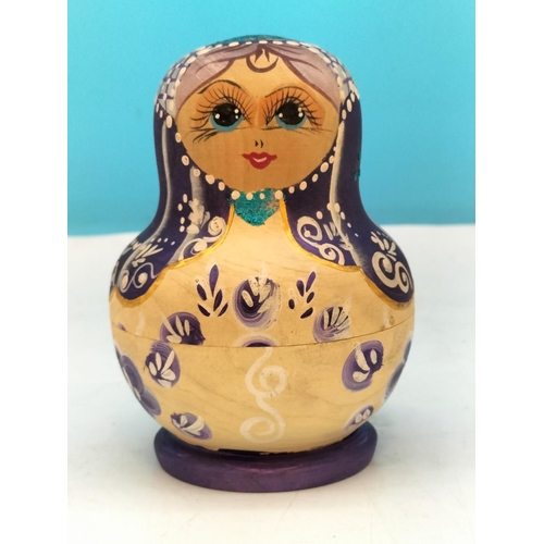343 - 7 Piece Russian Nesting Dolls. Tallest 12cm.