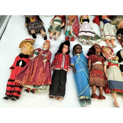 364 - Collection of Vintage 'Dolls of the World'.