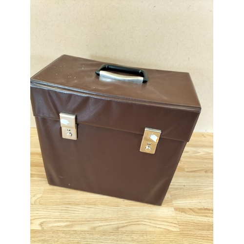 369 - Collection of Vinyl LPs and 12