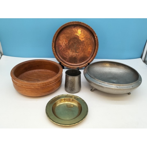 584 - Collection of Metal Ware to include Hugh Wallis 'Snowdrops' Copper Plate, Harold Holmes (Apprentice ... 