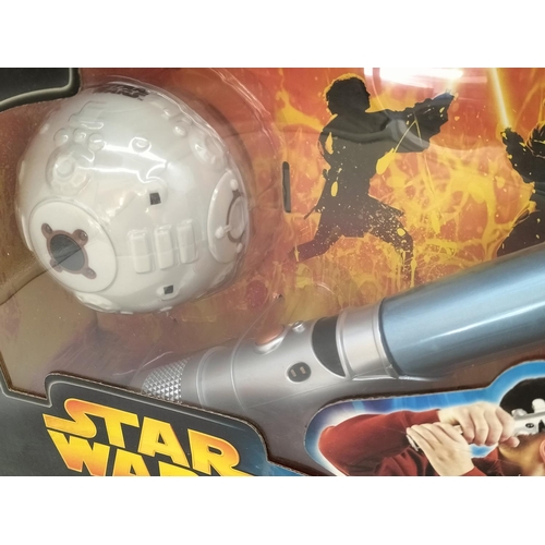 116 - Sealed Star Wars Saga Edition TV Lightsaber Battle Game 2005 by Tiger