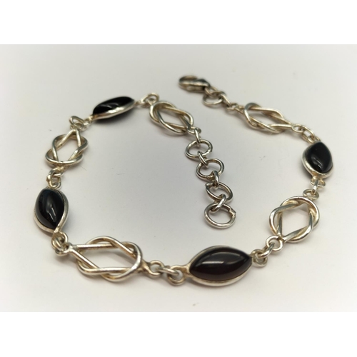 328 - Silver 925 Black Onyx 7