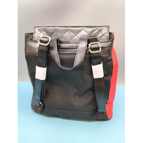 47 - New Bradford Exchange 'Micky & Minnie Mouse' Backpack Bag. 32cm x 32cm.