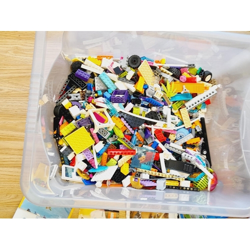 557 - Quantity of Lego.