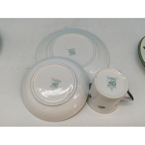 528 - Foley Art Pottery/Peacock Pottery 20 Piece Part Tea Set plus a Cream Jug in a Similar Pattern. Some ... 