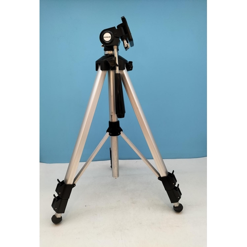 162 - Collection of Vintage/Retro Cameras, Video Cameras and Accessories.