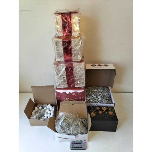 70 - New & Boxed Collection of Christmas Items to include Illuminated Stacking Christmas Parcels, 8 Mode ... 