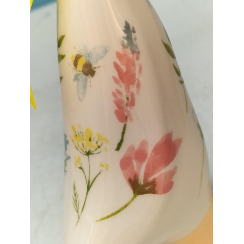 91 - New Boxed 29cm Festive Wreath plus New Boxed 14cm Ceramic Ducks (3).