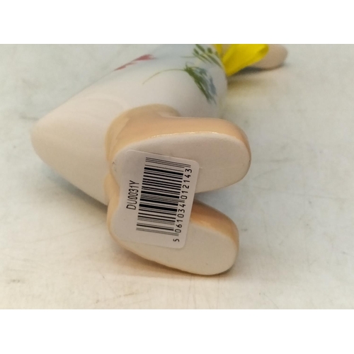 91 - New Boxed 29cm Festive Wreath plus New Boxed 14cm Ceramic Ducks (3).