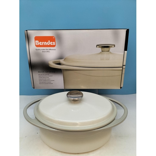 117 - New in Box, Berndes 29cm 4.7Litre Cast Oval Casserole Dish.