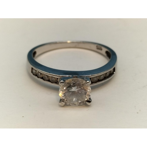 119 - Silver 925 and Clear Stone Ring. Size Q.