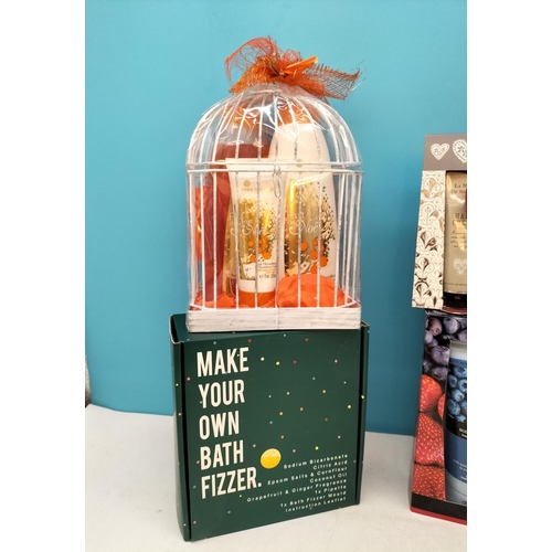 158 - As New Boxed Gift Sets to include Crabtree & Evelyn, Yves Rocher, Sanctuary Spa, Body Shop, etc.