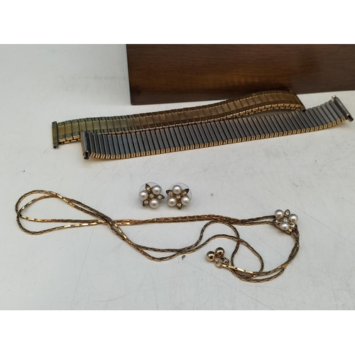 161 - Small Box containing a Collection of Ladies Watches to include Boxed Timex, Roamer Orosa, etc plus a... 