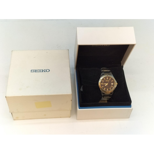 76 - Boxed Seiko Watch. Requires Battery. Crack to Glass.