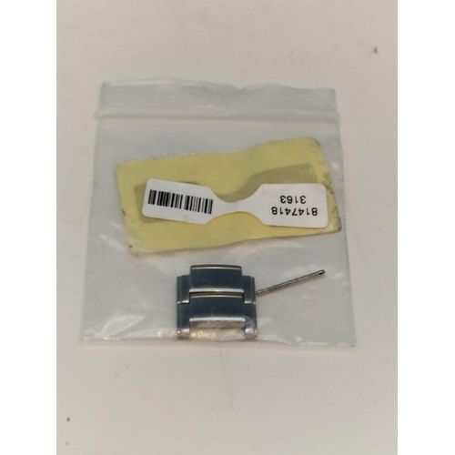 76 - Boxed Seiko Watch. Requires Battery. Crack to Glass.