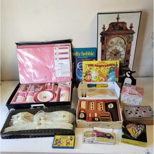 85 - Collection of Mixed Items to include Sealed 1000 Piece Clock Jigsaw with Mechanism, Vintage Holly Ho... 