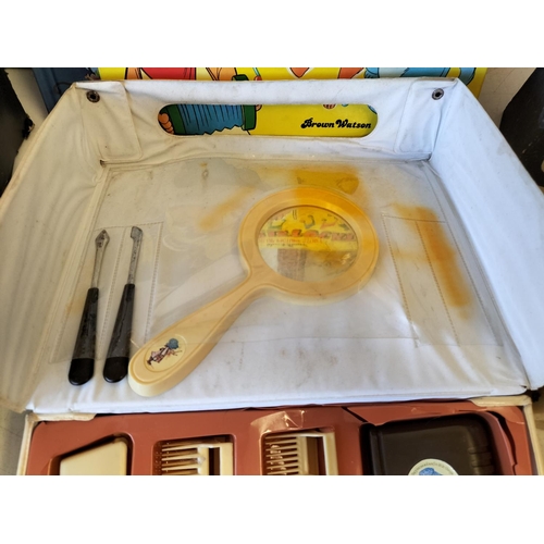 85 - Collection of Mixed Items to include Sealed 1000 Piece Clock Jigsaw with Mechanism, Vintage Holly Ho... 