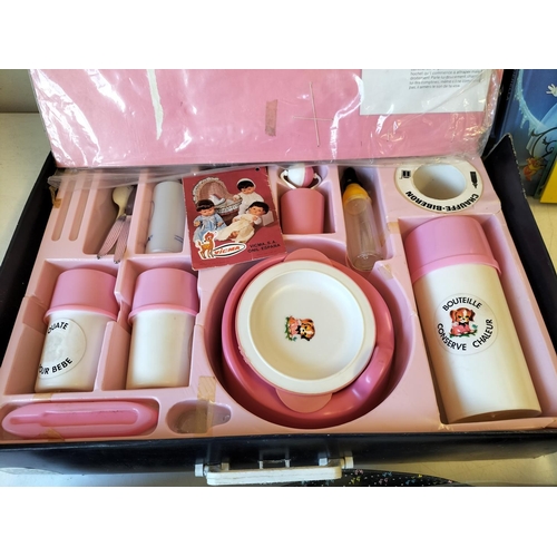 85 - Collection of Mixed Items to include Sealed 1000 Piece Clock Jigsaw with Mechanism, Vintage Holly Ho... 