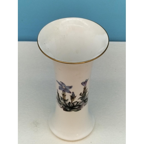 190 - Collection of Ceramics to include Royal Worcester Vase, Crown Devon Fieldings Bowl, Sylvac Flower Tr... 