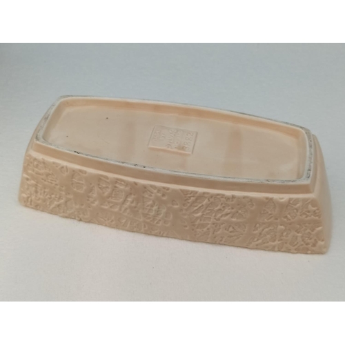 190 - Collection of Ceramics to include Royal Worcester Vase, Crown Devon Fieldings Bowl, Sylvac Flower Tr... 