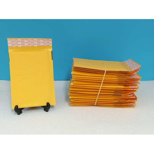 171 - New 14 x 18cm Padded Envelopes (20).