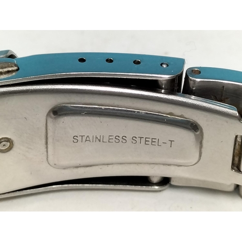 228 - Seiko Kinetic 50m Water Resistant. Model 5M63-OB90. Ticks and Stops. May Require Battery.