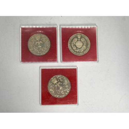 Collection of Commemorative Coins to include Jubilee Examples.