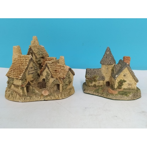 423 - Collection of Lilliput Lane and David Winter Cottages/Houses (8) to include Boxed Lilliput Lane Coll... 