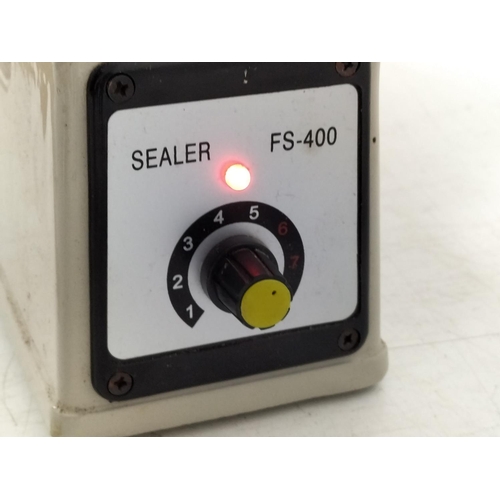 433 - Kite Impulse Sealer, Model FS-400. Powers Up.