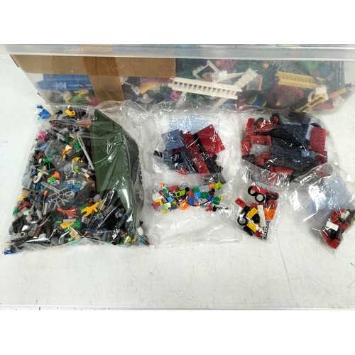 43 - Quantity of Mixed LEGO and Mega Blocks. Approx 5kgs.